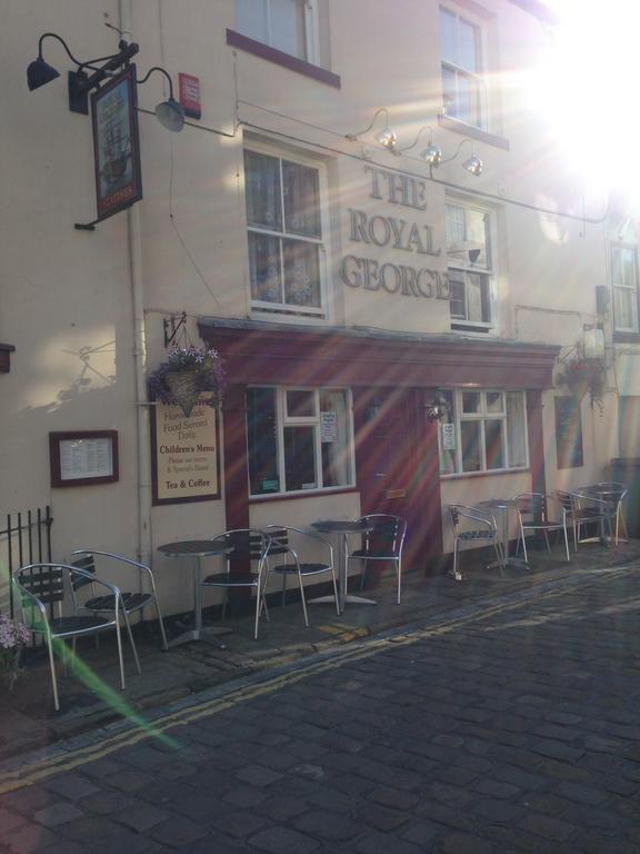 Bed and breakfast The Royal George Staithes Extérieur photo